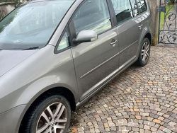Grigio Usata 2008 VW Touran Monovolume | 3500 € (Buon prezzo)