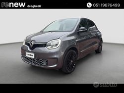 Grigio Usata 2022 Renault Twingo Urban Night Due volumi | 12.500 € (Cara)