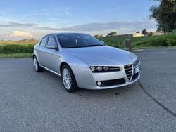 Usata 2011 Alfa Romeo 159 Super Tre volumi | 5890 € (Molto cara)
