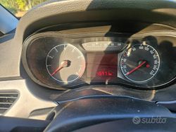 Rosso Usata 2015 Opel Corsa Coupé | 6500 € (Super prezzo)