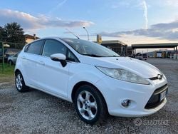 Other Usata 2011 Ford Fiesta Titanium Tre volumi | 4990 € (Buon prezzo)