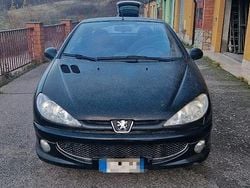Nero Usata 2001 Peugeot 206 CC Cabrio | 2300 € (Buon prezzo)