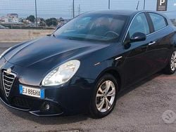 Usata 2011 Alfa Romeo Giulietta Tre volumi | 4990 € (Ottimo prezzo)