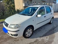 Bianco Usata 2005 Fiat Punto Dynamic Due volumi | 2200 € (Buon prezzo)