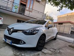 Bianco Usata 2015 Renault Clio IV Due volumi | 8000 € (Buon prezzo)