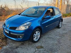 Blu Usata 2007 Renault Clio II Due volumi | 2850 € (Cara)