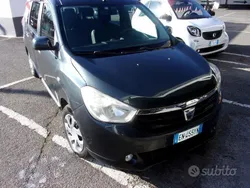 Antracite metallizzato Usata 2012 Dacia Lodgy Lauréate Monovolume | 7000 € (Cara)