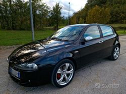 Nero Usata 2007 Alfa Romeo 147 Due volumi | 3000 € (Molto cara)