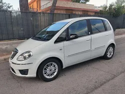 Bianco Usata 2012 Lancia Musa Platinum Monovolume | 5999 € (Buon prezzo)