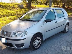 Grigio Usata 2007 Fiat Punto Tre volumi | 1400 €