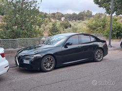 Nero Usata 2017 Alfa Romeo Giulia Tre volumi | 15.900 € (Cara)