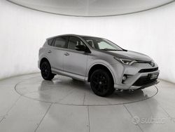 Grigio Usata 2018 Toyota RAV4 Hybrid Lounge SUV | 19.900 € (Buon prezzo)