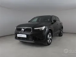 Nero Usata 2022 Volvo XC40 Core SUV | 29.500 € (Buon prezzo)