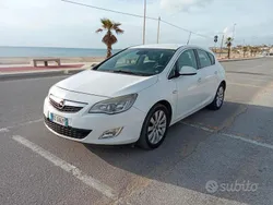 Usata 2011 Opel Astra Tre volumi | 3600 €
