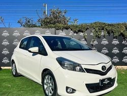 Bianco Usata 2012 Toyota Yaris Lounge Tre volumi | 5999 € (Buon prezzo)