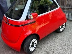 Rosso Nuova 2025 Micro Microlino Due volumi | 15.000 €