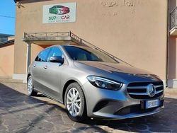 Grigio Usata 2021 Mercedes B180 Executive Monovolume | 22.500 € (Ottimo prezzo)
