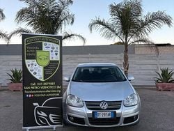 Grigio Usata 2009 VW Jetta Tre volumi | 2500 €