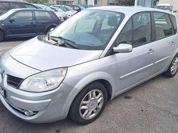 Argento Usata 2008 Renault Scénic II Dynamique Monovolume | 2800 € (Buon prezzo)