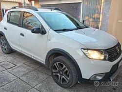 Bianco Usata 2018 Dacia Sandero SUV | 9000 € (Buon prezzo)