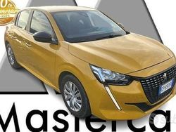 Giallo faro (metallizzato) Usata 2023 Peugeot 208 Active Due volumi | 12.400 € (Buon prezzo)