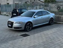Usata 2004 Audi A8 Tre volumi | 5000 € (Buon prezzo)