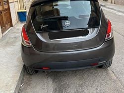 Bronzo Usata 2012 Lancia Ypsilon Silver Due volumi | 6800 € (Buon prezzo)