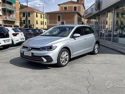 Argento Usata 2022 VW Polo Style Tre volumi | 18.790 € (Buon prezzo)