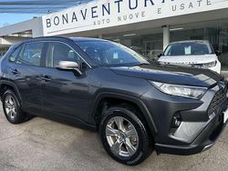 Grigio Usata 2022 Toyota RAV4 Hybrid Business Edition SUV | 26.800 € (Buon prezzo)