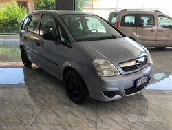 Grigio Usata 2010 Opel Meriva Enjoy Monovolume | 2100 € (Super prezzo)