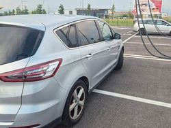 Grigio Usata 2016 Ford S-MAX Monovolume | 17.000 € (Cara)