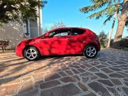 Rosso Usata 2016 Alfa Romeo MiTo Due volumi | 9800 € (Buon prezzo)