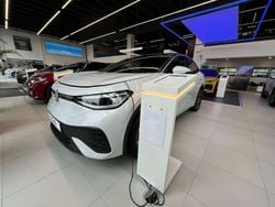 Glacier white metallizzato ner Nuova 2025 VW ID.5 Pro SUV | 52.366 € (Cara)