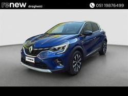 Blu scuro Usata 2024 Renault Captur Techno SUV | 17.500 € (Buon prezzo)