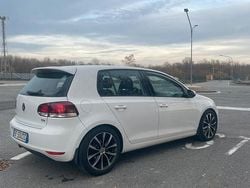 Usata 2012 VW Golf VI Highline Tre volumi | 6900 € (Buon prezzo)