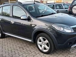 Grigio Usata 2010 Dacia Sandero Stepway Tre volumi | 3900 € (Buon prezzo)