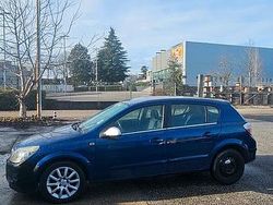 Blu Usata 2005 Opel Astra Tre volumi | 700 €