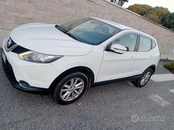 Usata 2015 Nissan Qashqai SUV | 8500 € (Super prezzo)