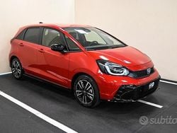 Rosso metallizzato Usata 2024 Honda Jazz Sport Due volumi | 26.900 € (Molto cara)