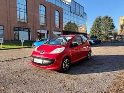 Rosso Usata 2007 Peugeot 107 Due volumi | 2990 € (Buon prezzo)