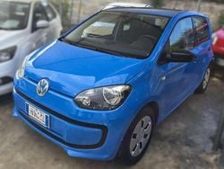 Blu/azzurro Usata 2014 VW up! Move Due volumi | 8100 € (Buon prezzo)