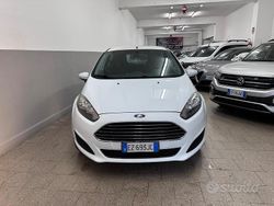Bianco Usata 2015 Ford Fiesta Business Edition Tre volumi | 5999 € (Super prezzo)