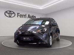 Dark grey met Usata 2021 Toyota Aygo X-play Due volumi | 10.700 € (Buon prezzo)