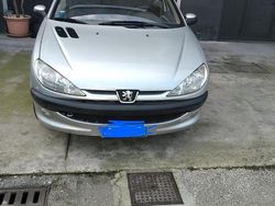 Usata 2002 Peugeot 206 CC Cabrio | 1500 €