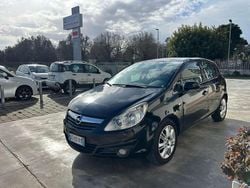 Nero Usata 2009 Opel Corsa Cosmo Tre volumi | 2900 € (Buon prezzo)