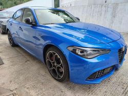 Blu/azzurro Usata 2023 Alfa Romeo Giulia Competizione Tre volumi | 38.000 € (Ottimo prezzo)