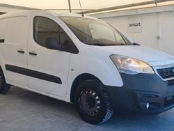 Bianco Usata 2017 Peugeot Partner Tepee Active Monovolume | 9900 € (Buon prezzo)