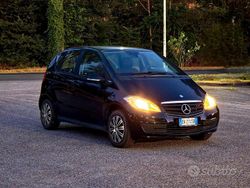 Nero Usata 2009 Mercedes A150 Avantgarde Tre volumi | 3700 € (Buon prezzo)