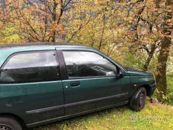 Usata 1996 Renault Clio Due volumi | 1000 €