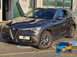 Grigio scuro Usata 2018 Alfa Romeo Stelvio Executive SUV | 16.990 € (Super prezzo)